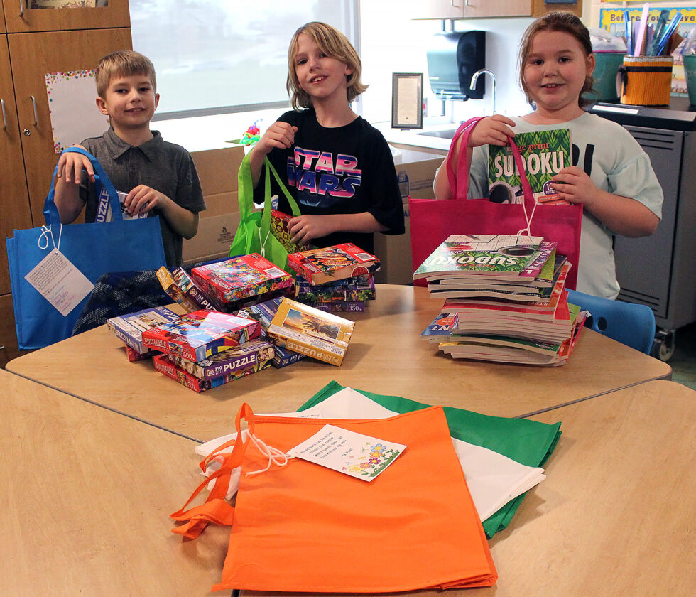 Hills-Preparing-Chemo-Care-Bags-web-980×840